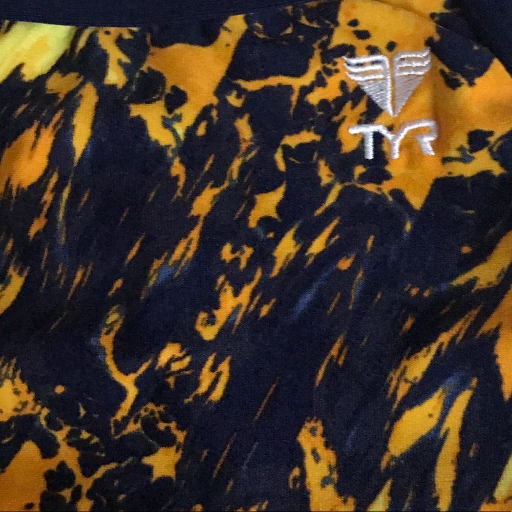 TYR swim suite - Picture 2 of 3